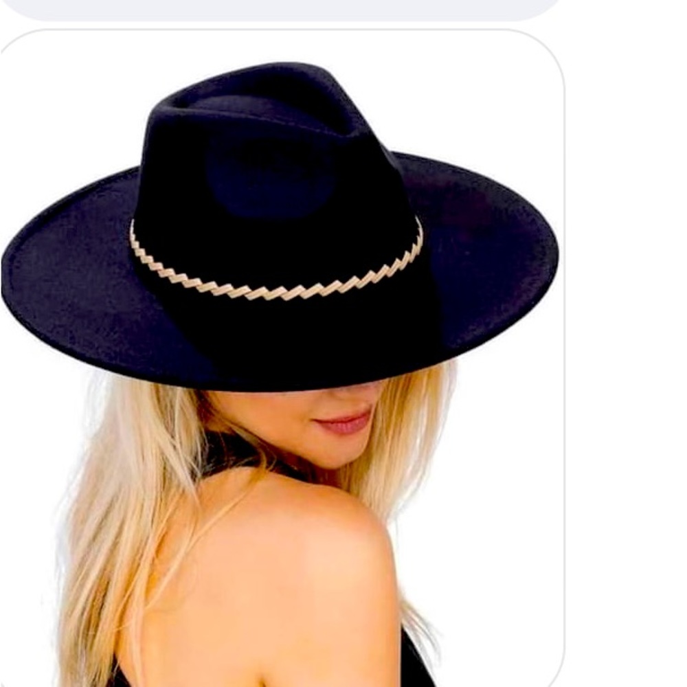 Black felt hat One size
